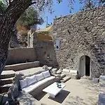 Melanopetra Boutique * Emporeios (Nisyros)
