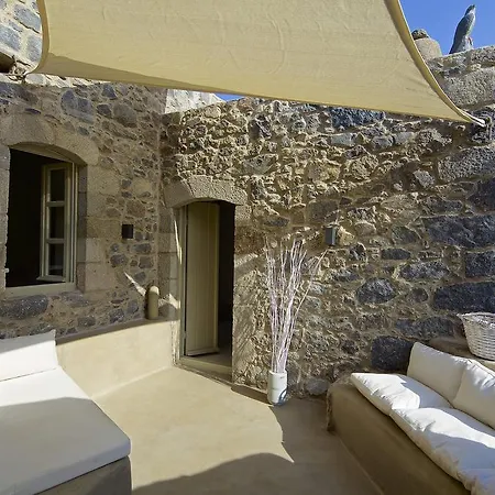 Melanopetra Boutique Emporeios (Nisyros)