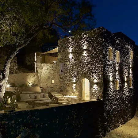 Melanopetra Boutique