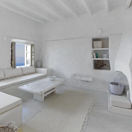 Melanopetra Boutique * Emporeios (Nisyros)