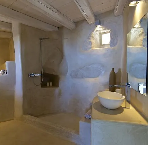 Melanopetra Boutique